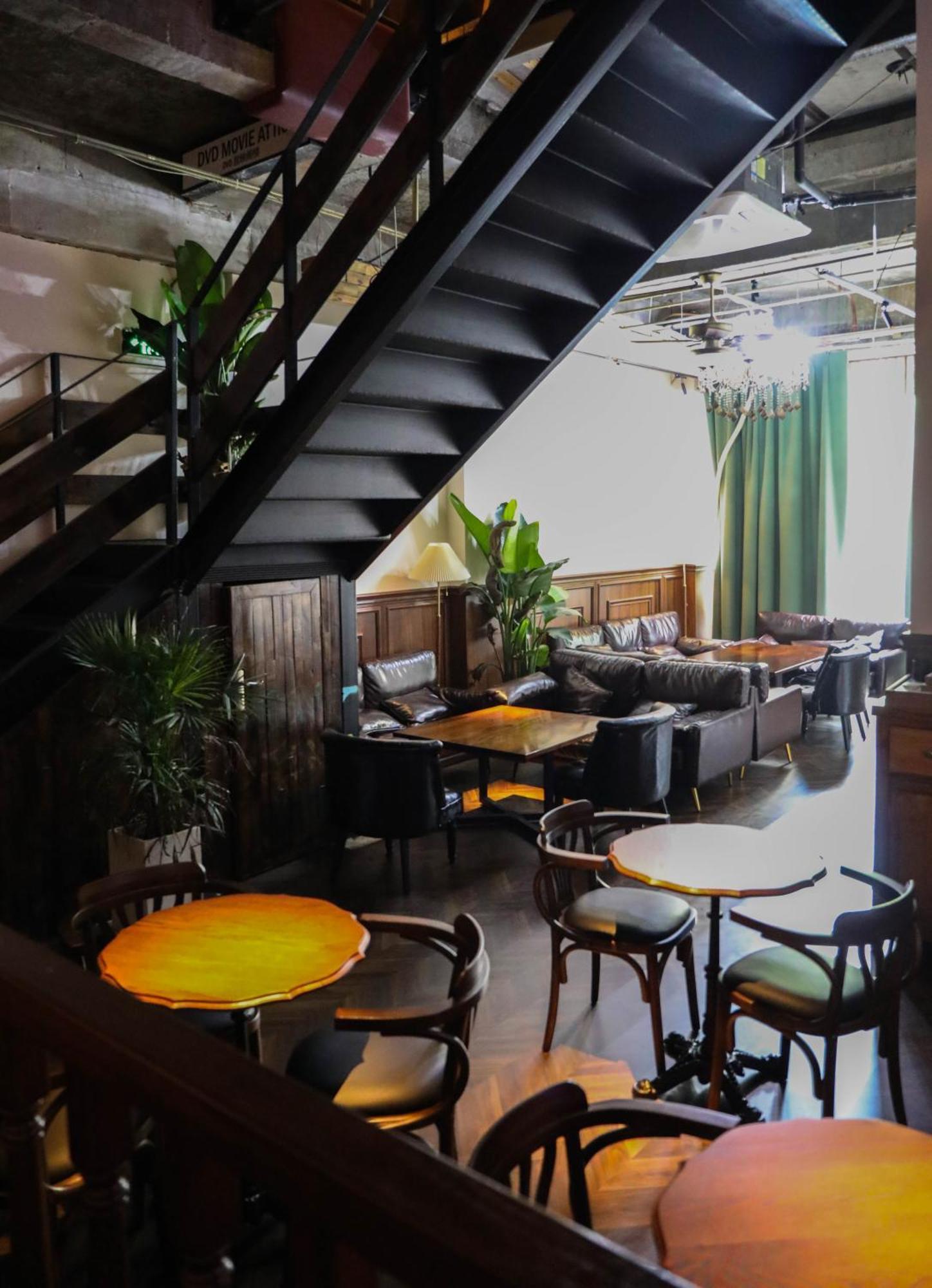 Sonderia Lazybones Hostel- Wenshu Temple Side, Chill Hostel With All-Day Brunch, Travel Agency In English & Local Bar Vibes צ'נגדו מראה חיצוני תמונה