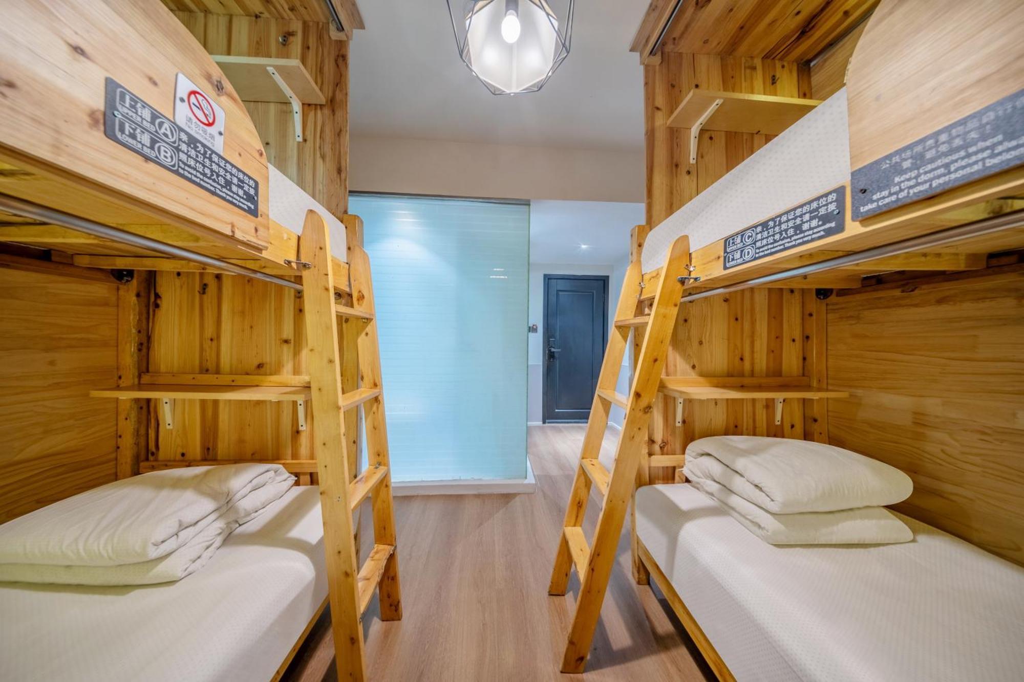 Sonderia Lazybones Hostel- Wenshu Temple Side, Chill Hostel With All-Day Brunch, Travel Agency In English & Local Bar Vibes צ'נגדו מראה חיצוני תמונה